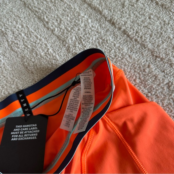 Savage X Fenty Women’s Neon Orange Workout Leggings - Picture 5 of 6